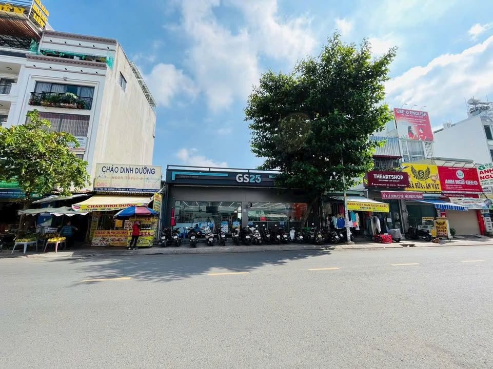 Nhà mặt tiền kinh doanh đường Tân Hương, Quận Tân Phú 216m² giá 49 tỷ - Đầu tư sinh lời ngay!