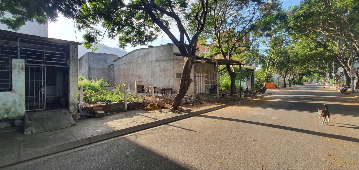 Bán đất thổ cư Vĩnh Thái Nha Trang 74m² giá 3.78 tỷ - Hướng Đông Nam mát mẻ!