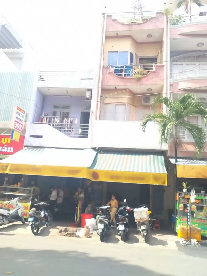 Nhà mặt tiền Khu Cư Xá Phú Lâm B, Quận 6, 48m² giá 9.5 tỷ - Chính chủ sang nhượng!