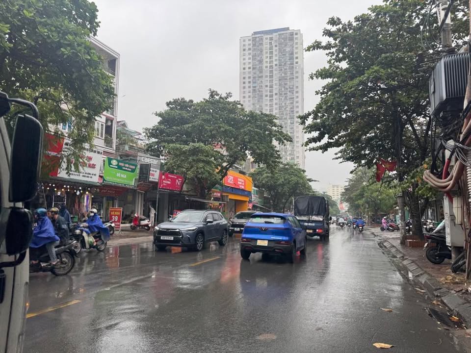 Nhà phố mặt tiền 5m Phùng Hưng, Hà Đông 21m² giá 9.5 tỷ - Cơ hội đầu tư hiếm có!