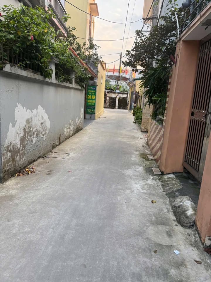 Đất Ngọc Hồi Thanh Trì 40m² giá 4 tỷ - Sổ đỏ chính chủ, ô tô vào tận nơi!