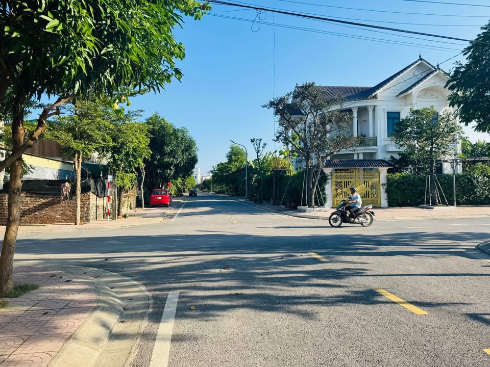 Đất lối 3 đường Yên Hoà, Vinh 190m² - Vị trí thuận lợi, xây nhà vườn lý tưởng!