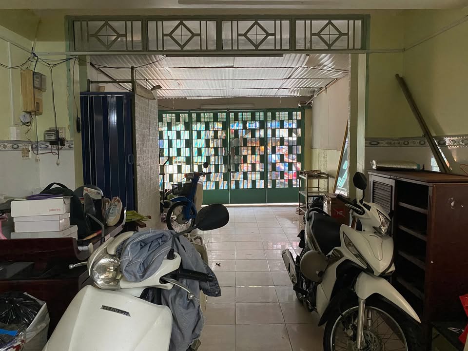 Cho thuê mặt bằng mặt tiền đường Lê Quang Sung, quận 6, 40m² giá 4,5 triệu - Cơ hội vàng cho kinh doanh!