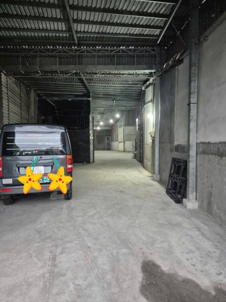 Kho xưởng cho thuê Tân Thới Hiệp Q12 300m² giá 16 triệu - Phù hợp sản xuất và kho chứa hàng!