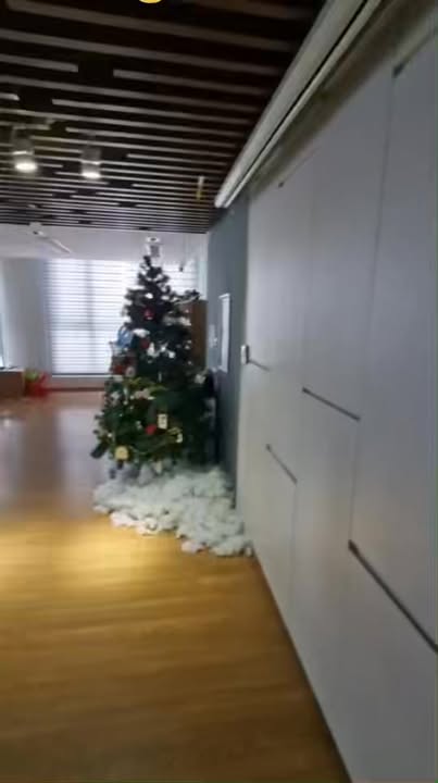 Căn hộ duplex Petrowaco Láng Hạ 347.4m² giá 33 tỷ - Thiết kế đẳng cấp, view hồ tuyệt đẹp!