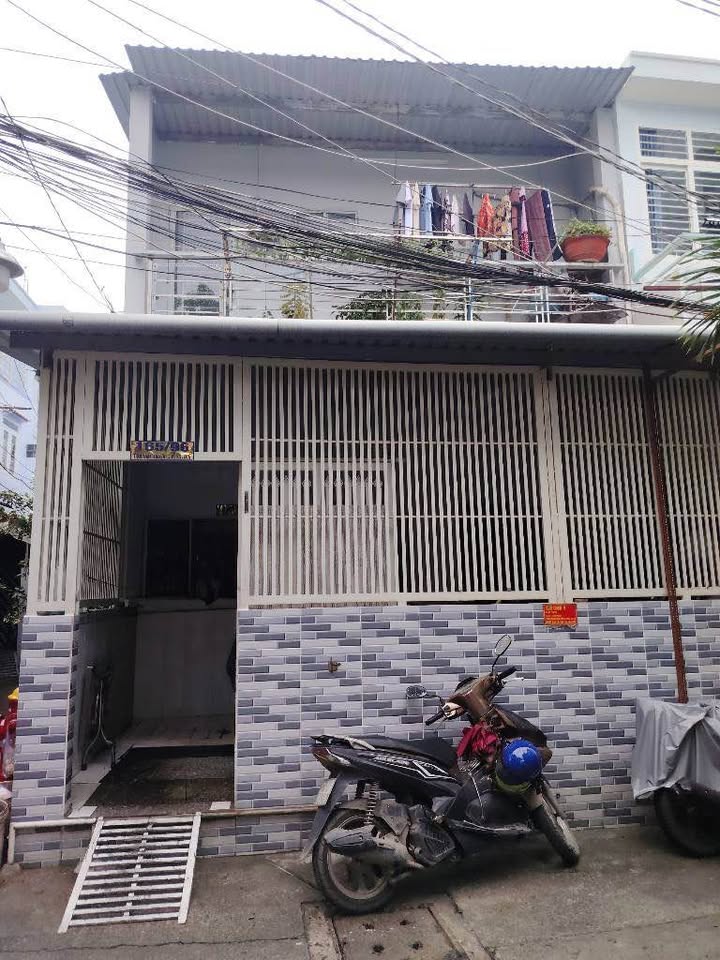 Nhà 2 tầng Tôn Thất Thuyết Q.4 66m² giá 5.9 tỷ - Chính chủ sổ hồng đầy đủ!