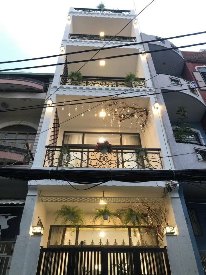 FrontHouse mặt tiền đường Bắc Hải Quận 10 diện tích 48m² giá 12 tỷ - Kinh doanh sầm uất!