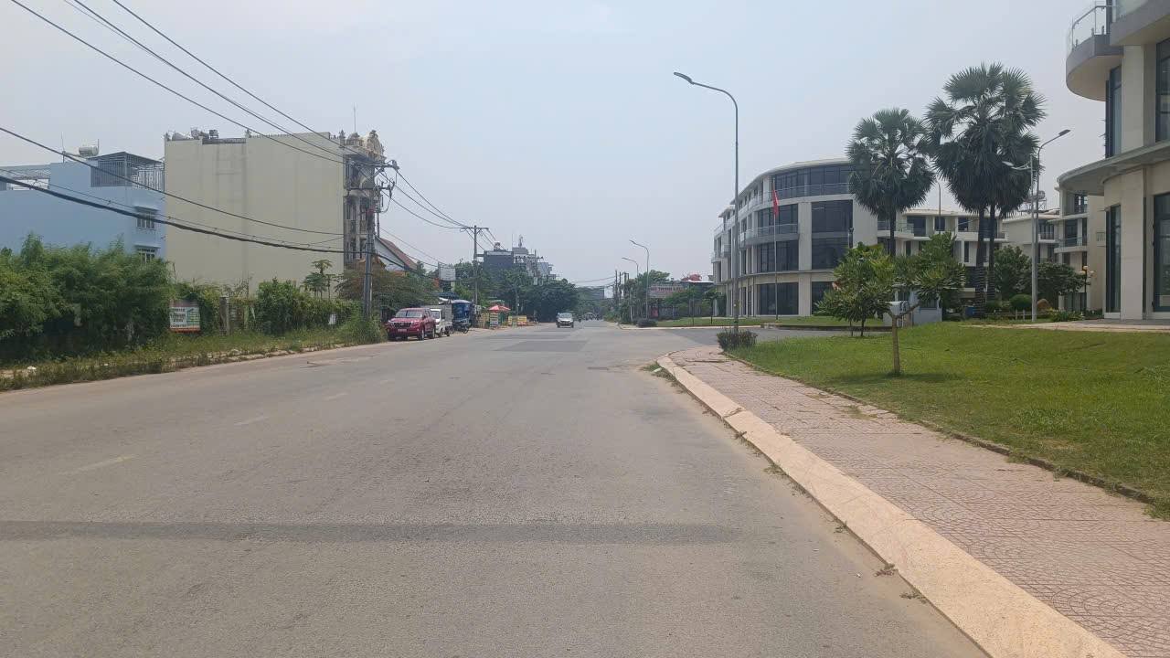 Nhà mặt tiền Bưng Ông Thoàn, Phú Hữu, Quận 9 - Diện tích 90m², giá 16.5 tỷ - Đầu tư sinh lời tuyệt vời!