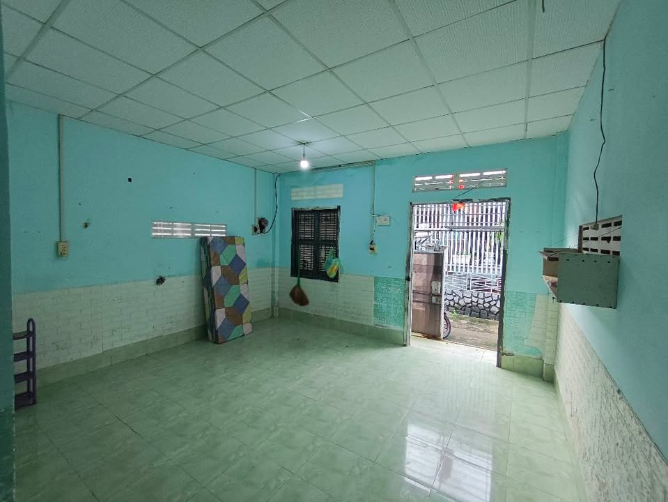 Nhà cấp 4 hẻm Dương Vân Nga, Vĩnh Hải, Nha Trang 48.4m² giá 2.3 tỷ - Cơ hội đầu tư tuyệt vời!