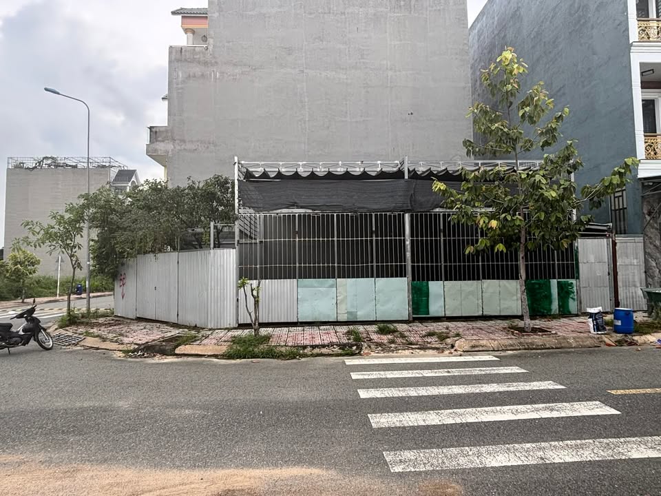 Đất nền Đông Hòa 96m² giá 6.6 tỷ - Hai mặt tiền, vị trí đắc địa!