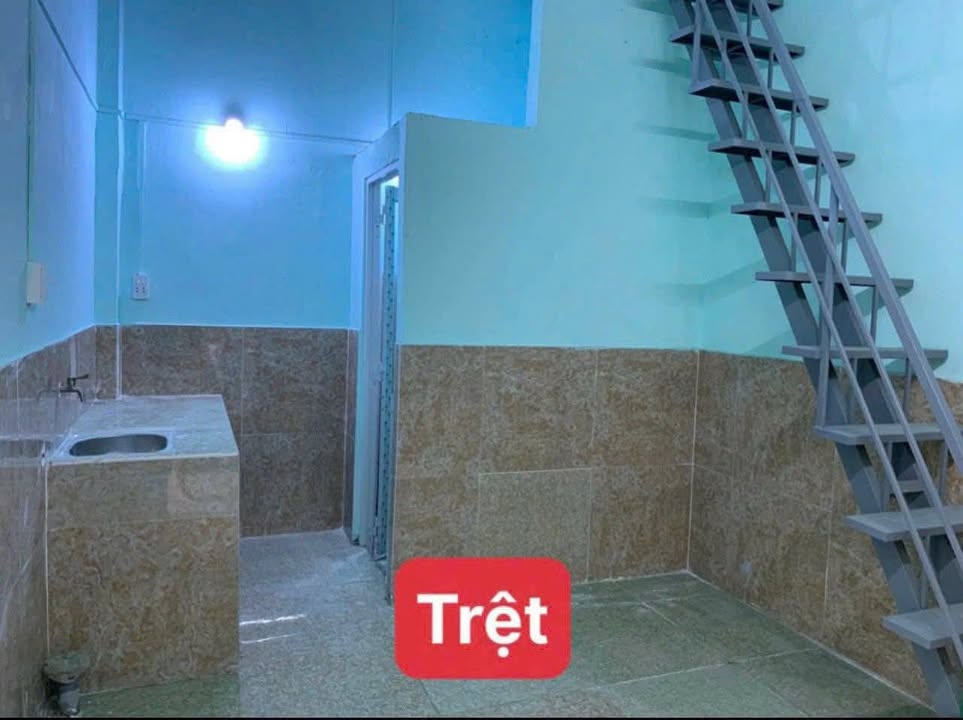 Cho thuê phòng trọ Nguyễn Tri Phương Dĩ An 35m² giá 2.3 triệu - Giờ giấc tự do