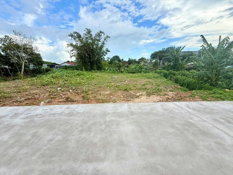 Đất nền Móng Cái 372m² giá 1 tỷ - Đầu tư sinh lời cao!