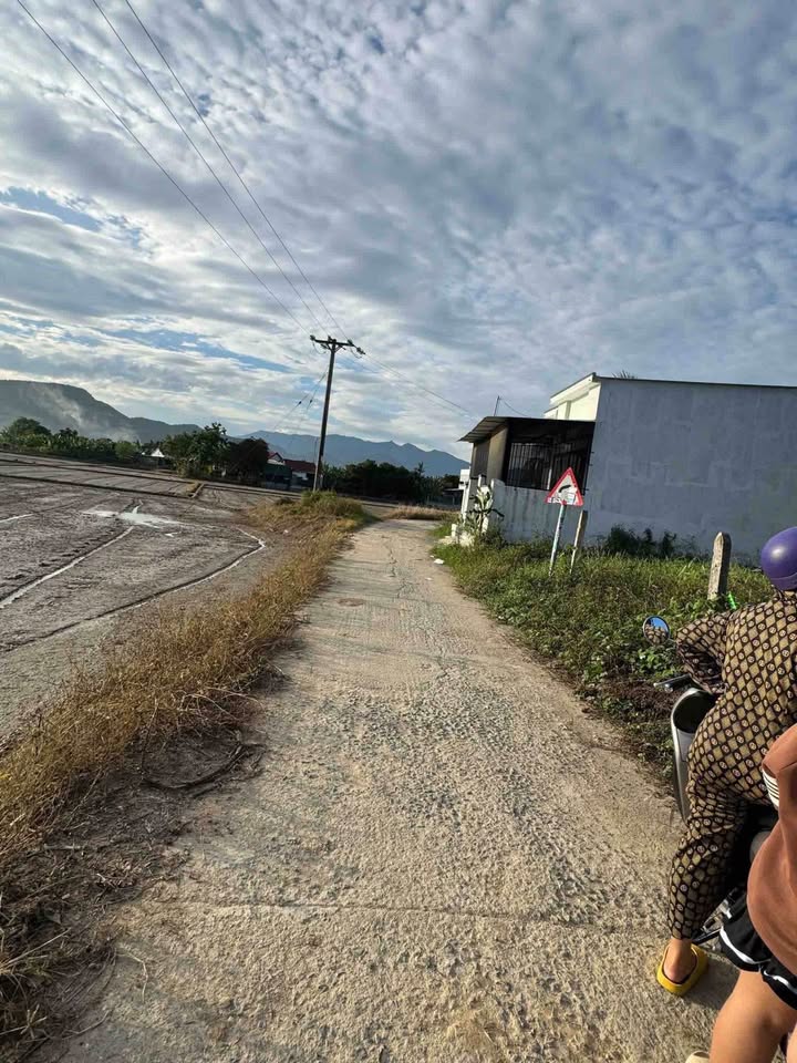 Đất nền Diên Lạc, Diên Khánh 72m² giá 990 triệu - Đường ô tô 5m thuận tiện!