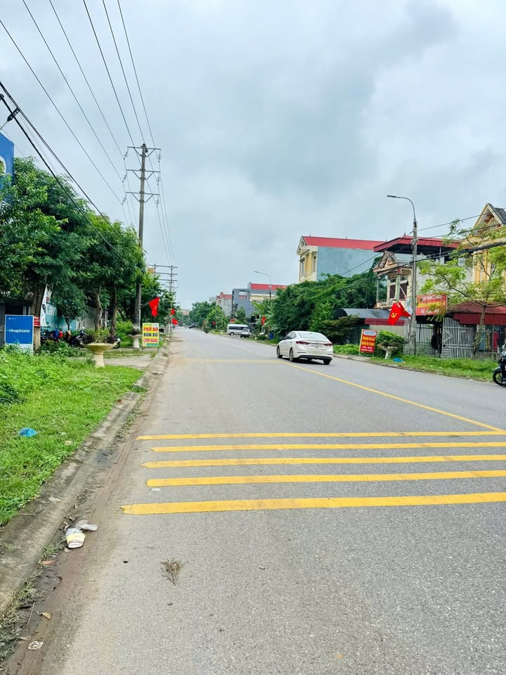 Đất thổ cư Lập Thạch 100m² giá 3.1 tỷ - Trung tâm thị trấn sầm uất!