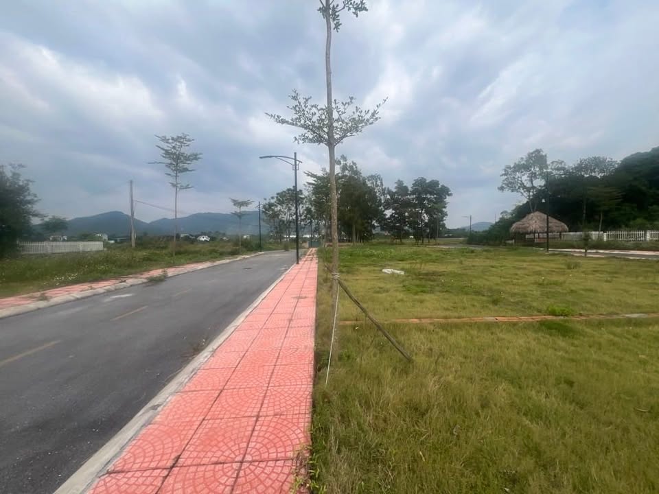 Đất thổ cư Minh Trí Sóc Sơn 97m² giá 5 tỷ - Sổ đỏ chính chủ!