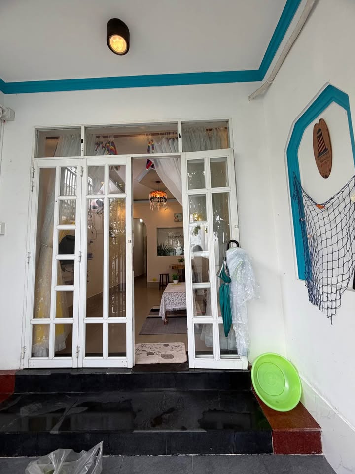Cần bán gấp căn homestay Phú Thủy, Phan Thiết 46m² giá 2.4 tỷ - Thiết kế hiện đại, kinh doanh ngay!