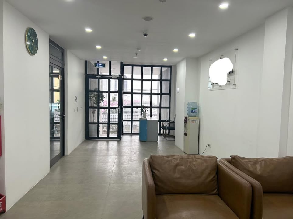 Văn phòng cho thuê Số 16B, ngõ 74 đường Tứ Hiệp, 100m² - Lối đi riêng, ô tô đỗ cửa!
