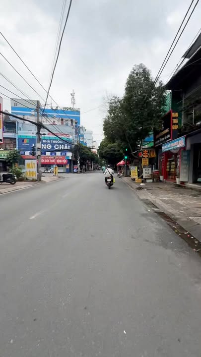 Nhà 2 tầng 62m² Cống Lở, Tân Bình - Ô tô 7 chỗ đỗ cửa chỉ 5 tỷ!