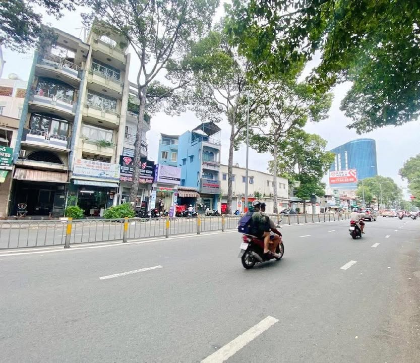 Nhà mặt tiền kinh doanh 28m² đường Ba Tháng Hai giá 9 tỷ - Đầu tư sinh lời ngay!