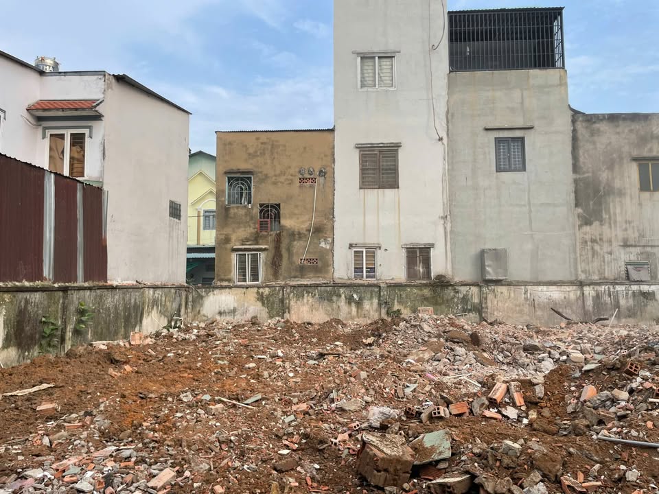 Đất thổ cư hẻm xe tải Tân Xuân, Hóc Môn 137m² giá chỉ 5.5 tỷ - Đầu tư sinh lời!