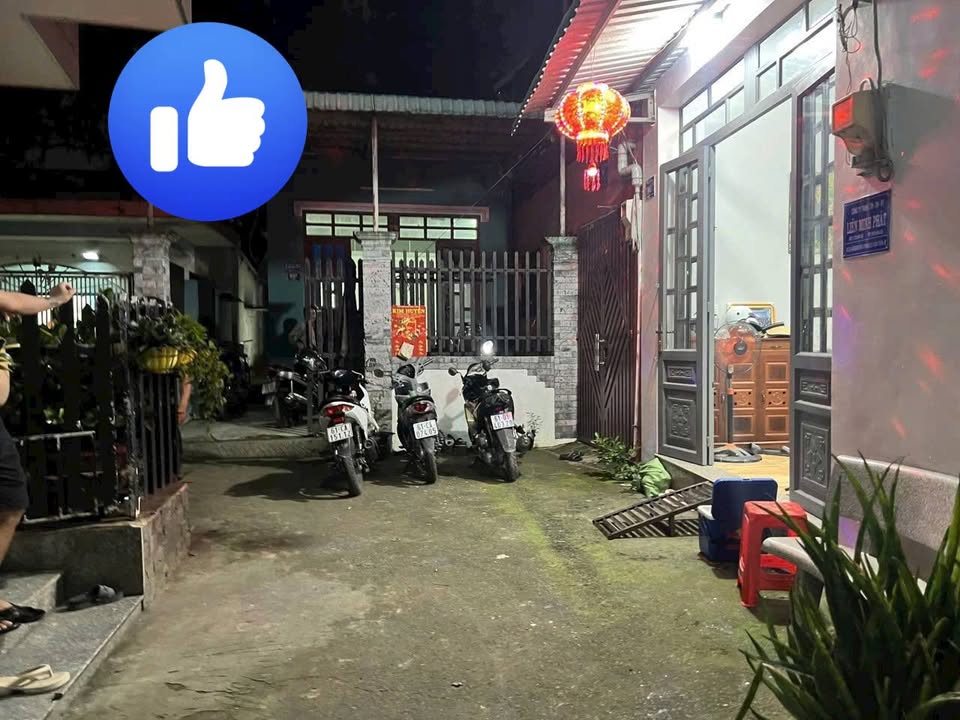 Nhà 1 trệt 1 lầu gần mặt tiền Nguyễn Trãi, Dĩ An giá 2.7 tỷ - Kinh doanh thuận lợi!