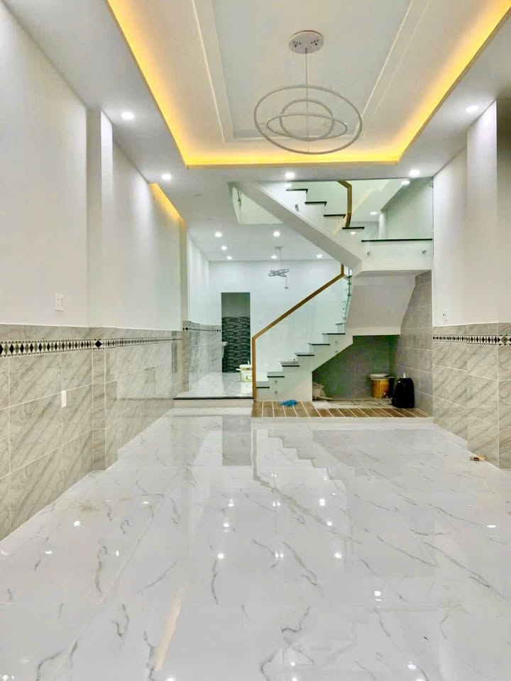 Nhà cho thuê đường Bùi Hữu Diên, Bình Tân 72m² giá 16 triệu - Phù hợp cho gia đình và văn phòng!