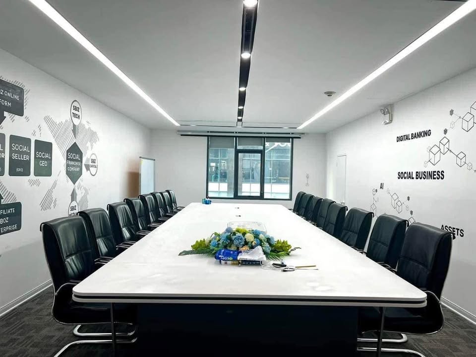 Văn phòng cho thuê tại Phạm Hùng, Mễ Trì, 800m² - Sẵn sàng vào làm việc!