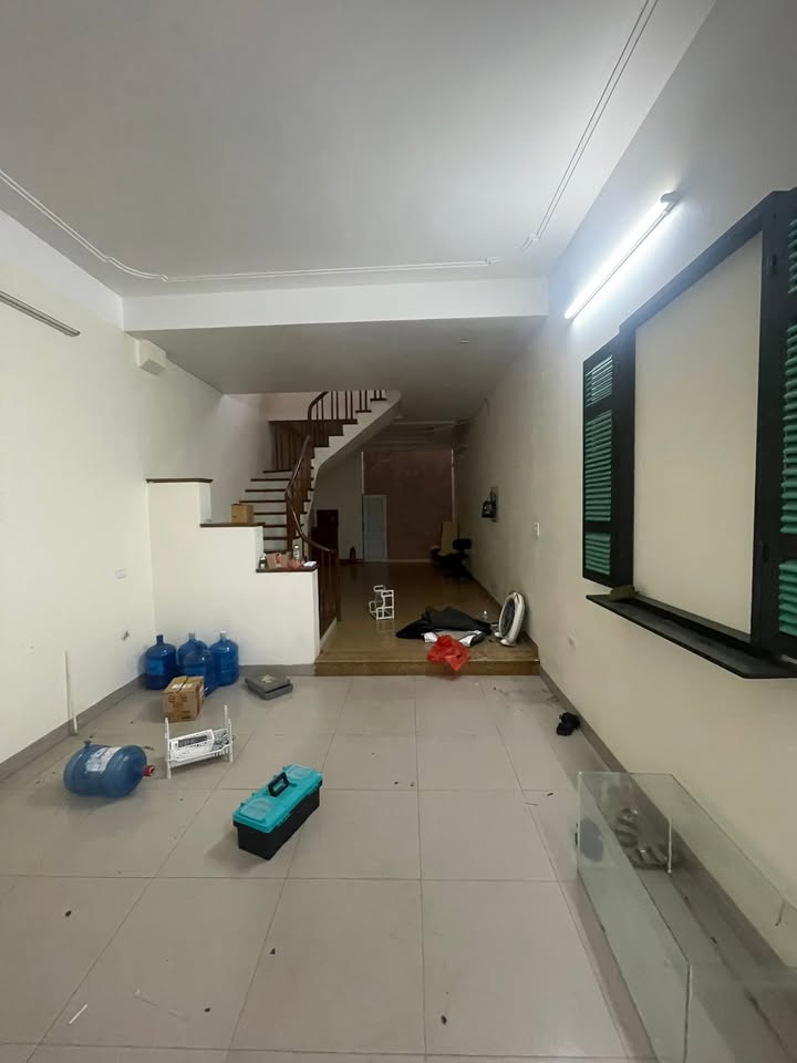 Cho thuê nhà liền kề Nam La Khê, Hà Đông 65m² giá 15 triệu - Phù hợp làm văn phòng hoặc kinh doanh!