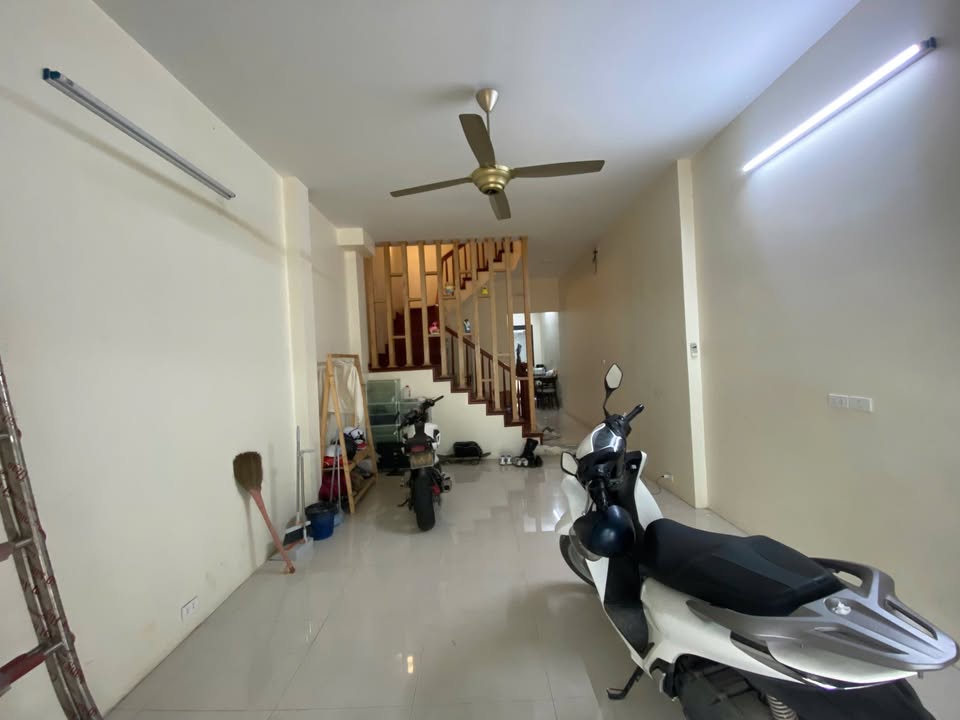 Nhà liền kề Geleximco An Khánh 60m² giá 18 triệu - Địa điểm lý tưởng cho văn phòng!