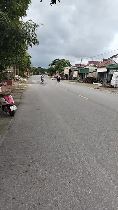 Đất nền Sơn Tây Hương Sơn 250m² giá chỉ 600 triệu - Đường rộng, tiện ích đầy đủ!