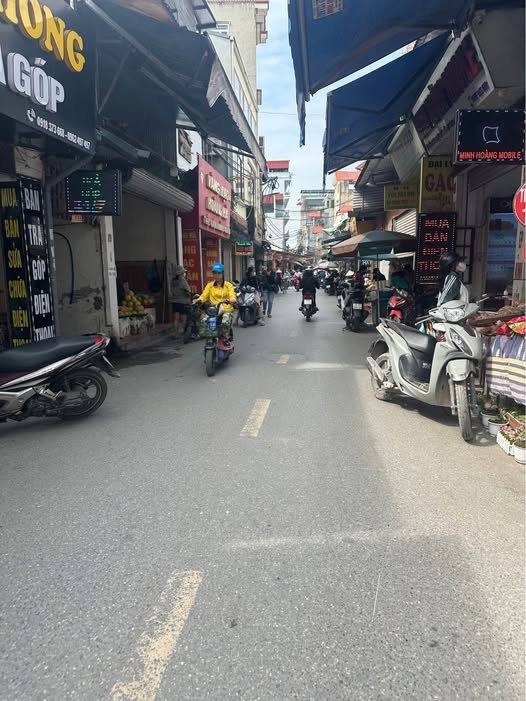 Đất nền Trâu Quỳ Gia Lâm 63m² giá 6 tỷ - Sổ đỏ chính chủ, mặt tiền rộng