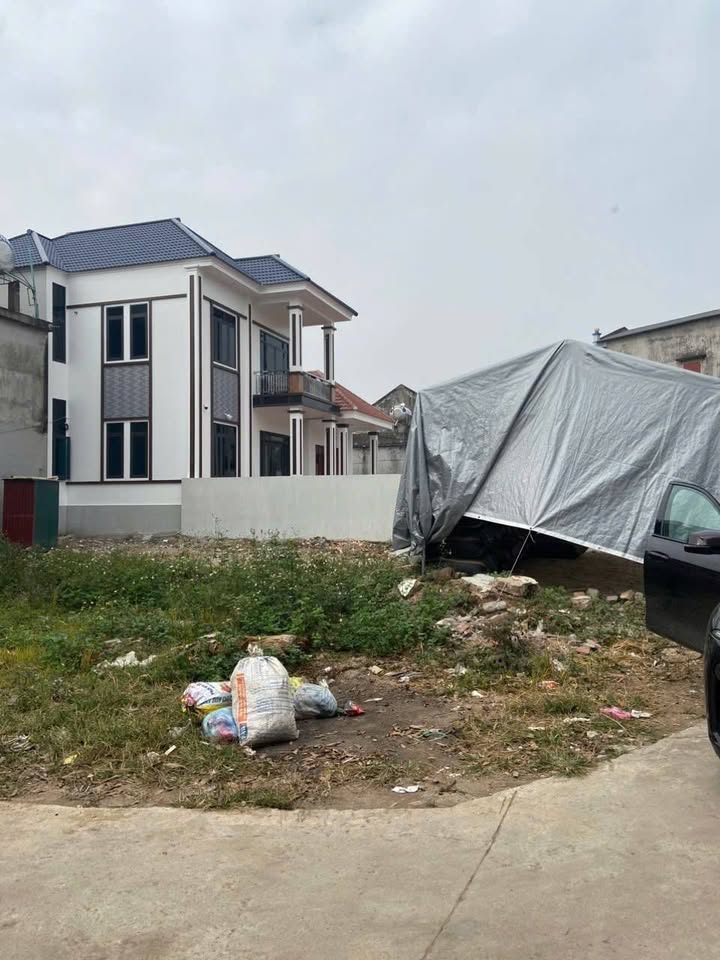 Đất lô góc 2 mặt tiền tại thôn Núi Ô, Yên Dũng, 135m² chỉ 1 tỷ - Cơ hội đầu tư sinh lời!