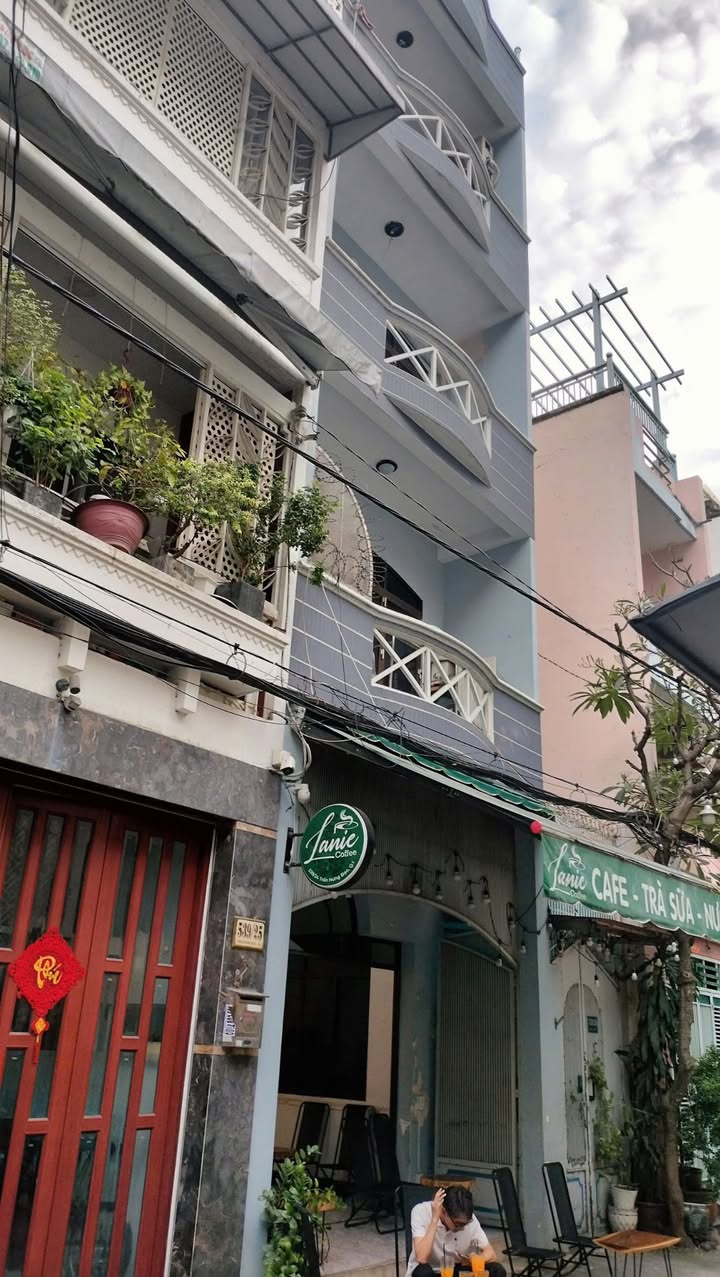 Bán nhà hẻm xe hơi Trần Hưng Đạo, Quận 1, 85m² chỉ 25 tỷ - Cơ hội đầu tư hiếm có!