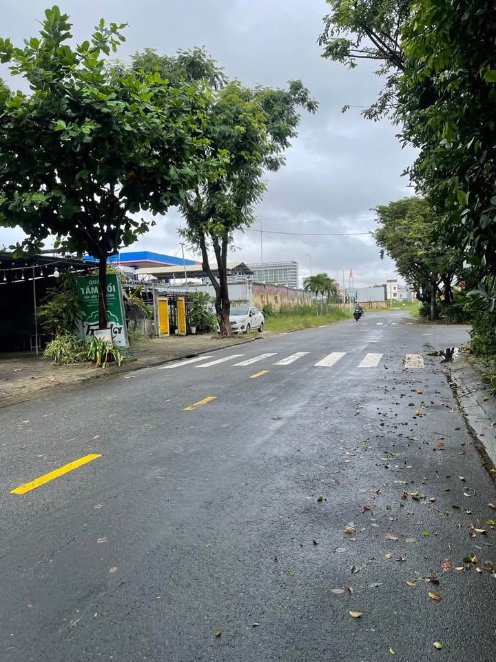 Cặp đất mặt tiền Nguyễn Xiển, Ngũ Hành Sơn, Đà Nẵng 196m² giá 18 tỷ - Vị trí đắc địa, tiềm năng sinh lời cao!