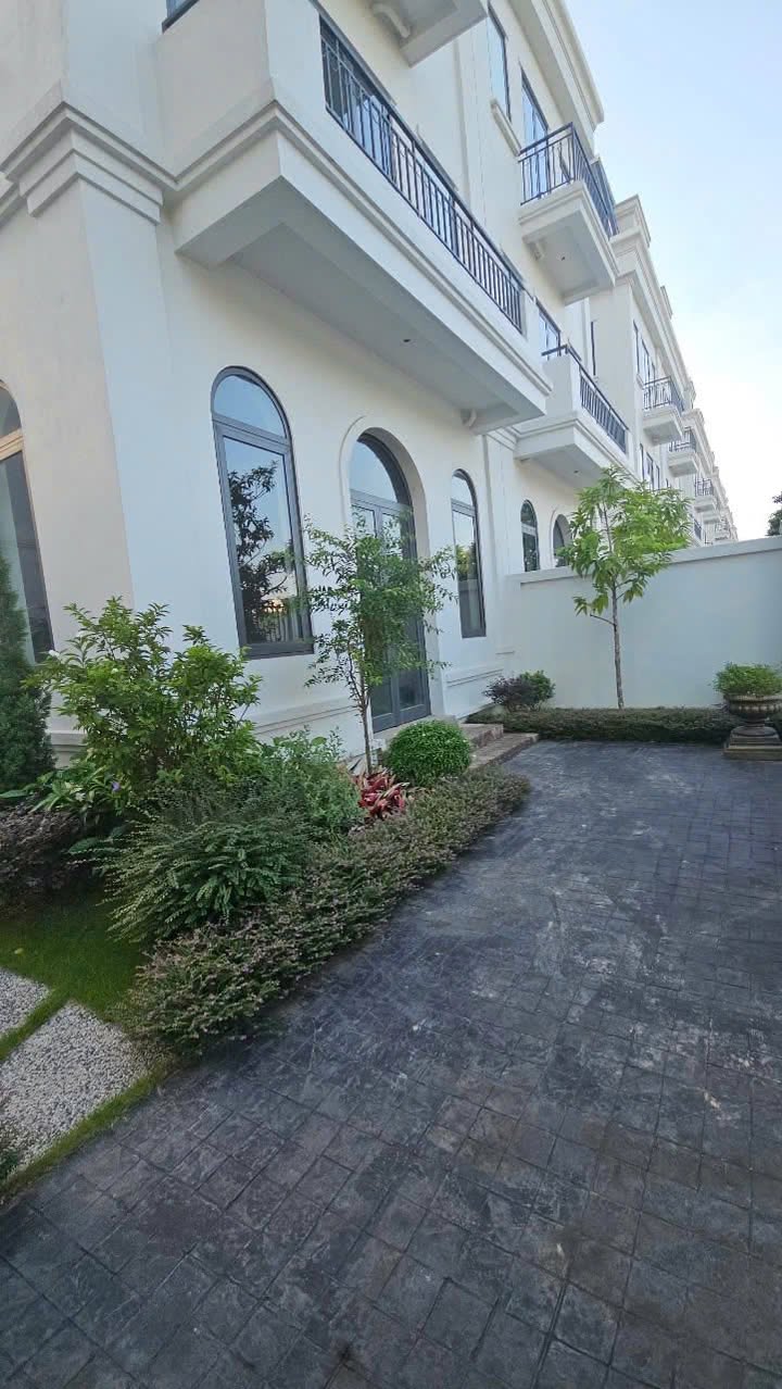 Cho thuê biệt thự Solasta Mansion, Dương Nội, Hà Đông 130m² giá 18 triệu/tháng - Kinh doanh đa dạng