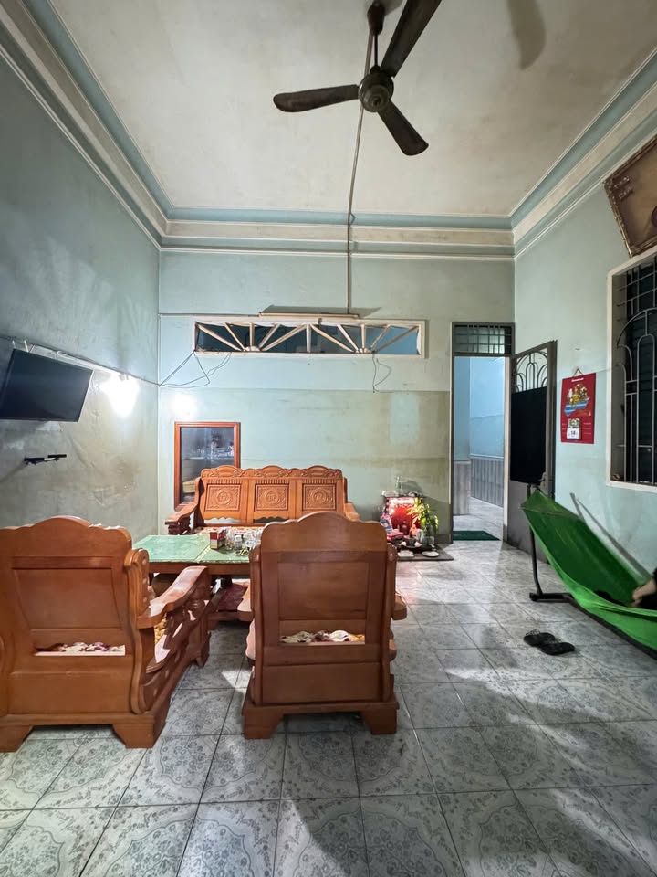 Nhà phố tại khu phố 5, thị trấn Phú Phong 96m² giá 7 tỷ - Kinh doanh nhộn nhịp!