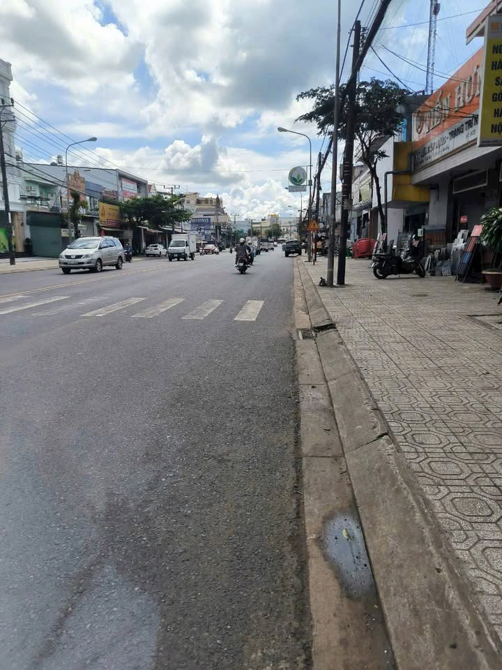 Bán nhà mặt tiền Quốc Lộ 20, Trần Phú, 456m² giá 25.5 tỷ - Kinh doanh sầm uất!