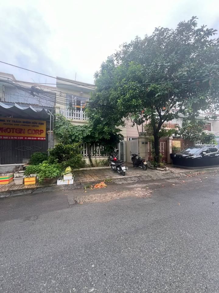 Biệt thự sang trọng Nguyễn Hữu Dật Tân Phú 126m² giá 16 tỷ - Địa điểm đắc địa, thuận tiện!