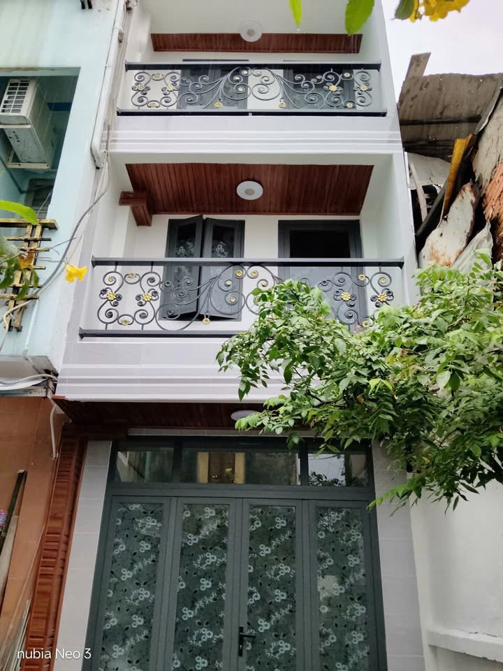 Nhà cho thuê mặt tiền đường Nguyễn Duy, quận 8, diện tích 21m² - Nhà mới đẹp, giá 10 triệu/tháng!