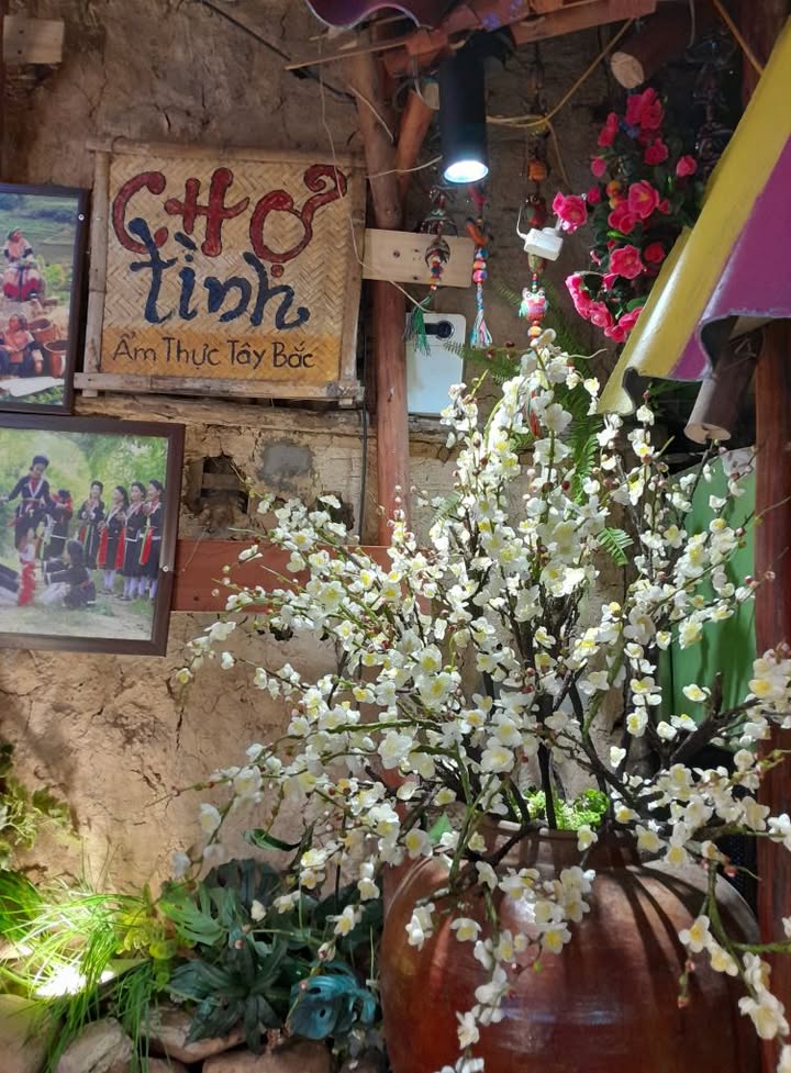 Nhà nguyên căn mặt ngõ Trần Huy Liệu, Giảng Võ 65m² giá 18 triệu - Tiện kinh doanh đa dạng!