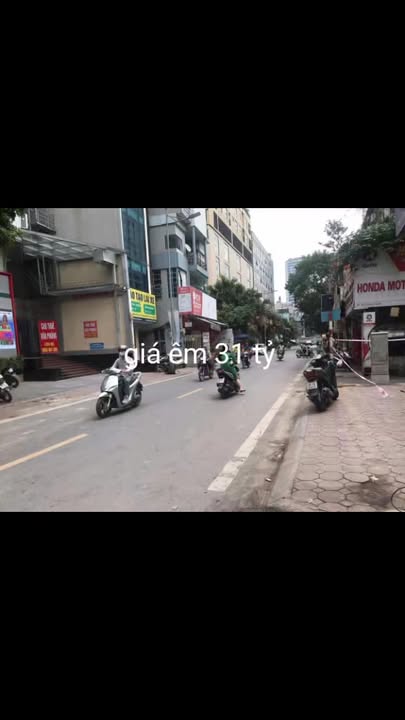 Nhà phố Võ Chí Công, Tây Hồ 93m² giá 31 tỷ - Kinh doanh đỉnh, ô tô vào nhà!