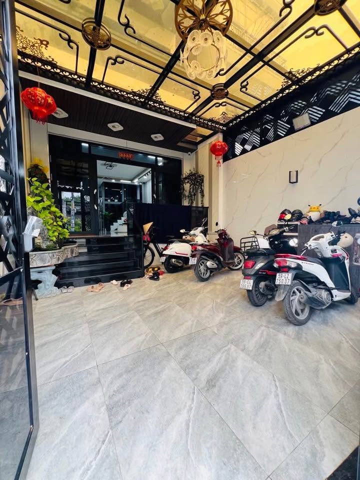 Nhà riêng Thị Trấn Nhà Bè 128m² giá 11 tỷ - Sổ hồng riêng, sang tên ngay!