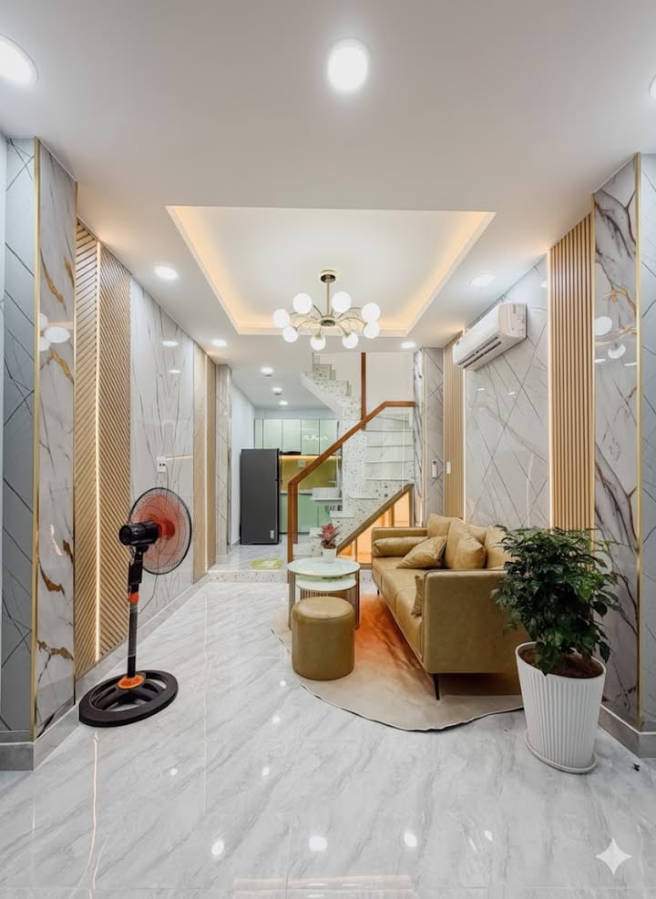 Nhà Trần Quang Diệu, Quận 3, 23m² giá 4 tỷ - Địa điểm kinh doanh sầm uất!