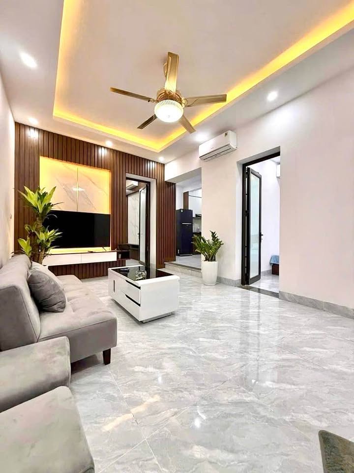 Căn hộ sang trọng 17m² tại phố Trung Liệt giá 4.59 tỷ - Sổ đỏ chính chủ!