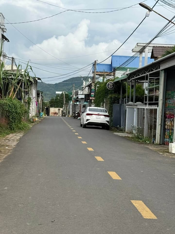 Bán lô đất đẹp 325m² tại Liên Nghĩa, Đức Trọng - Sổ đỏ chính chủ, tặng nhà cấp 4!