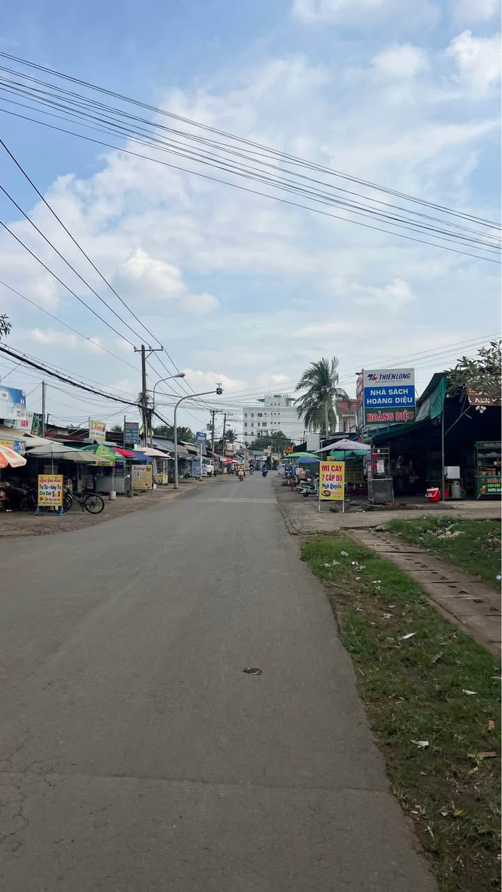 Đất thổ cư Long Khánh 100m² giá chỉ 380 triệu - Mặt tiền đường thông thoáng!