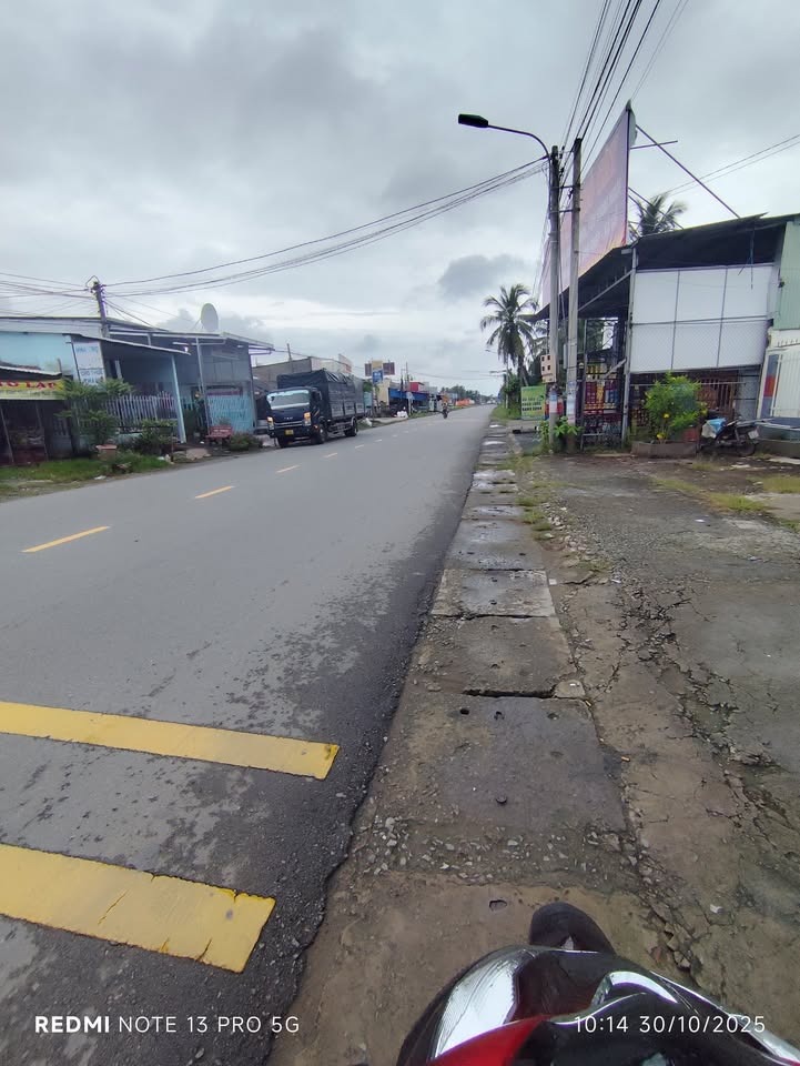 Warehouse Mặt tiền Quốc lộ 60 Hòa Lộc, 750m² giá 3.6 tỷ - Cơ hội đầu tư hấp dẫn!