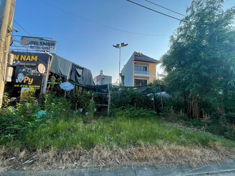 Đất nền Lào Cai 244m² giá 12 tỷ - Vị trí đắc địa, kinh doanh thuận lợi!