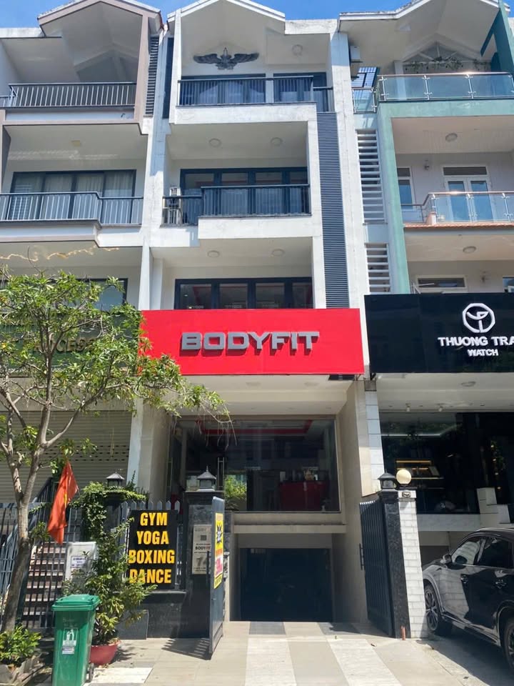 Nhà nguyên căn cho thuê KDC Him Lam Kênh Tẻ, Quận 7 - Diện tích 100m², giá 55 triệu/tháng!