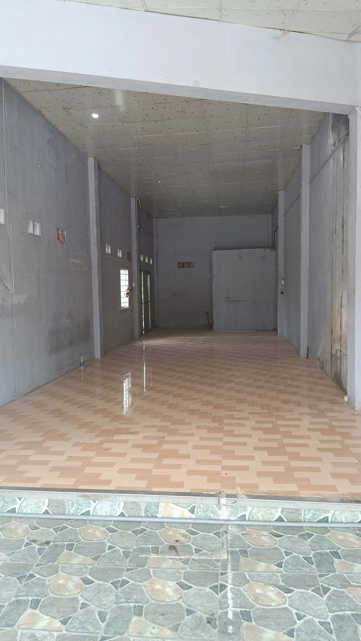 Nhà mặt tiền đường 826, Bình Chánh 75m² giá 2.9 tỷ - Tiện ích đầy đủ, bớt lộc cho khách thiện chí!